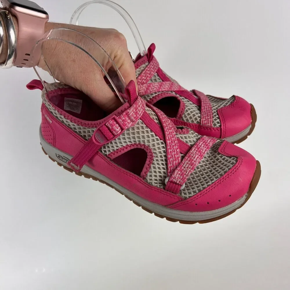 Chaco Odyssey Amphibious water hiking shoes youth size 5 hot pink shoes sandals